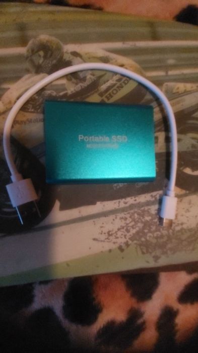 Внешний накопитель ssd, 2 тб в жёстком противоударном корпус