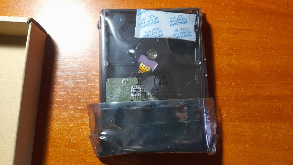 Жорсткий диск hdd WD10EZEX 1TB новий