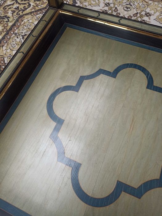 Mesa de centro em marchetaria