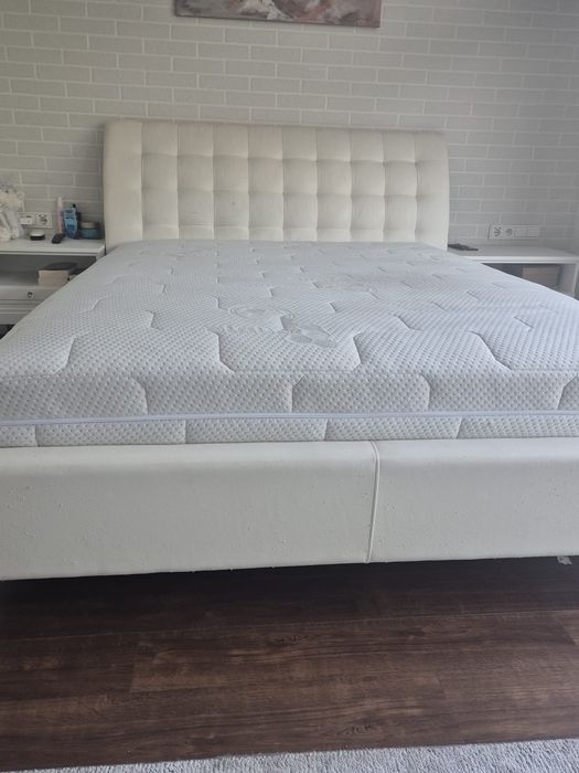 Sprzedam materac 180x200 z łóżkiem
