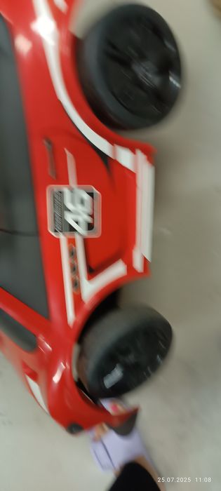 Jeździk, autko piękne czerwone masserati