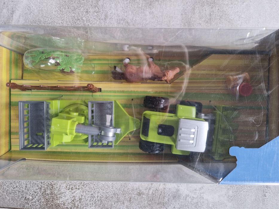 Zabawka Kombajn z przyczepką i akcesoriami. Nowe