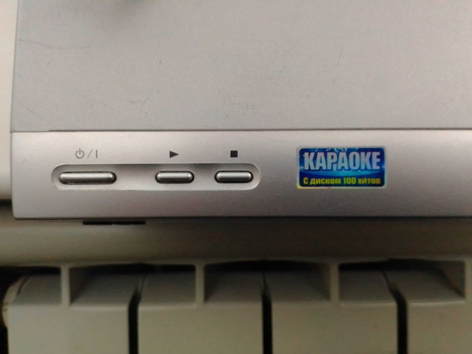 dvd плеер lg dke575xb+караоке.Двд плеєр LG
