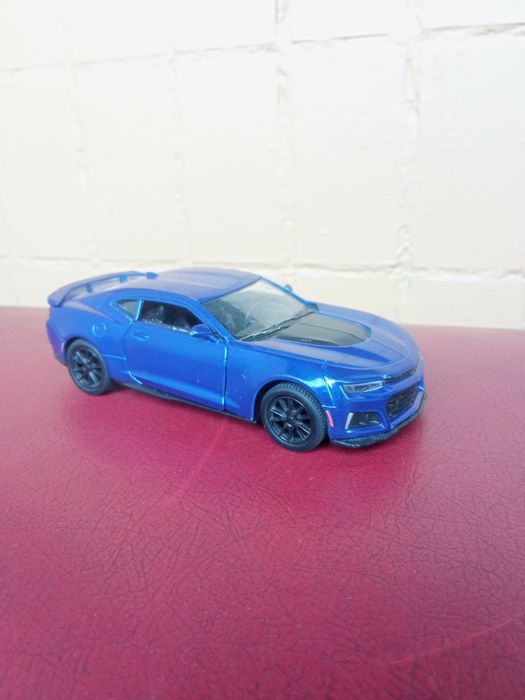 Модель машинки Chevrolet Camaro SS