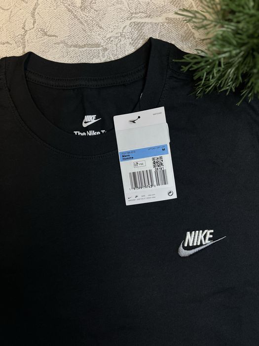 Футболка чоловіча Nike Nsw Club Dt Tee Black
