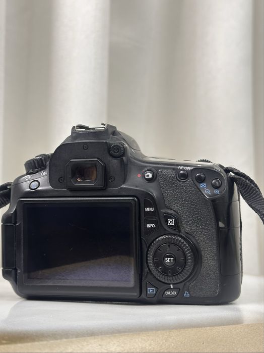 Фотоапарат Canon 60D та обʼєктив 17-40 1:4 L