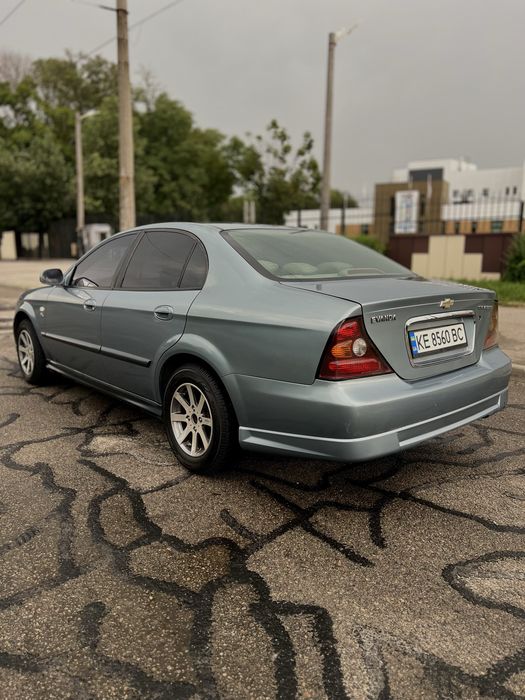 Chevrolet Evanda 2.0 2005 рік  кондиціонер працює
