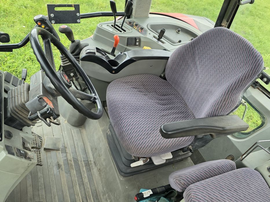 Massey Ferguson 6255. Ładowacz Faucheux