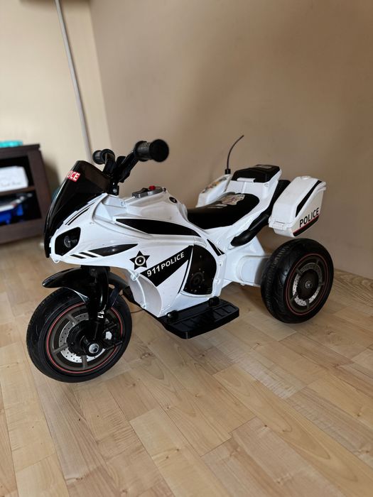 motocykl trójkołowy,elektryczny dla dzieci