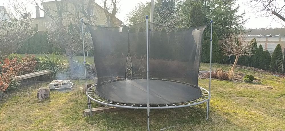 Trampolina ogrodowa