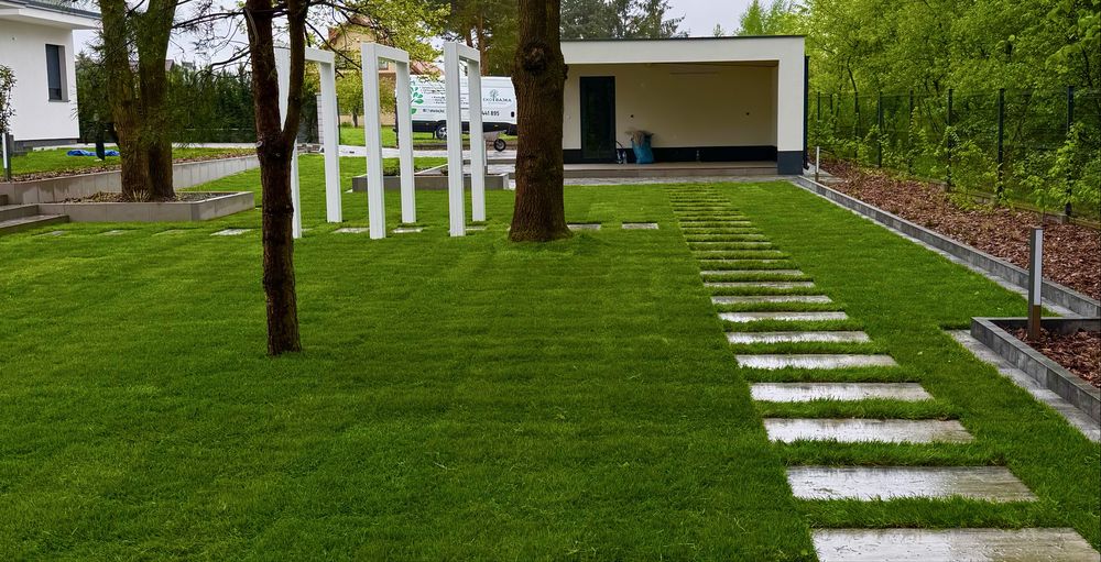 Zakładanie trawnika Zakładanie ogrodu Równanie Nawadnianie Wycinka