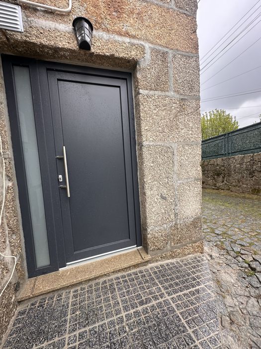 Grande negocio Andar moradia t1  a 200   Meteos do  rio douro