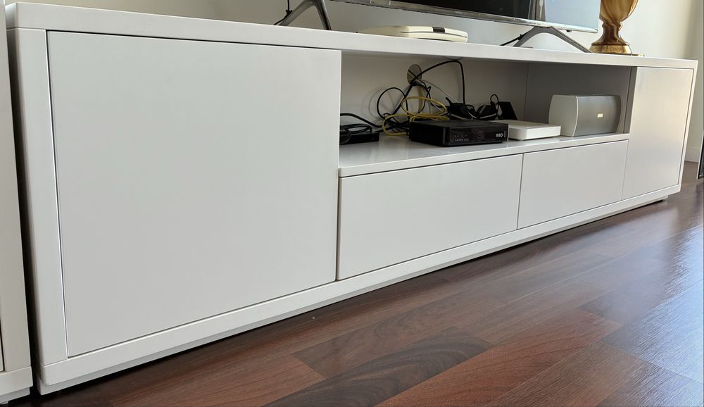 Móvel TV branco lacado mate 2.2x0.5x0.4m