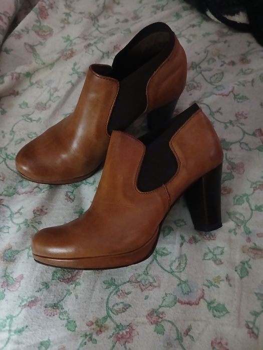 Botins tamanho 38