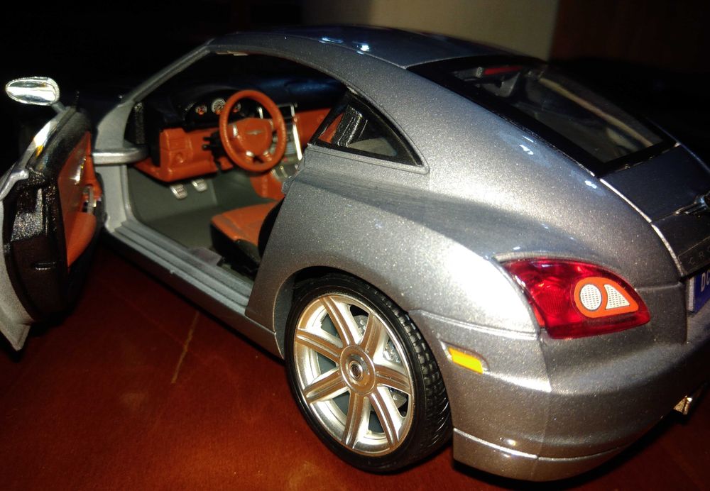 Chrysler Crossfire Burago 1:18