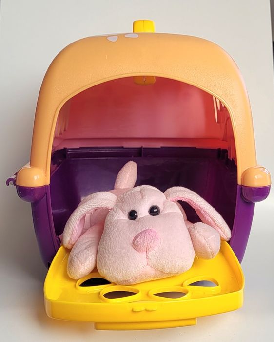 Plush Dog Toy Set and Transport Box