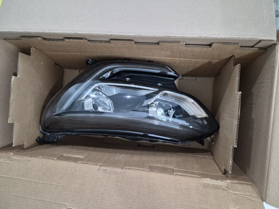 Farol direito renault megane 4