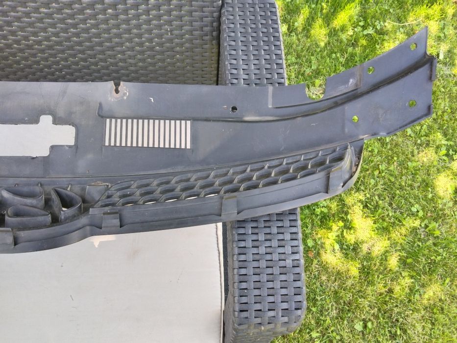 Atrapa grill wlot powietrza Hyundai i30 07-12