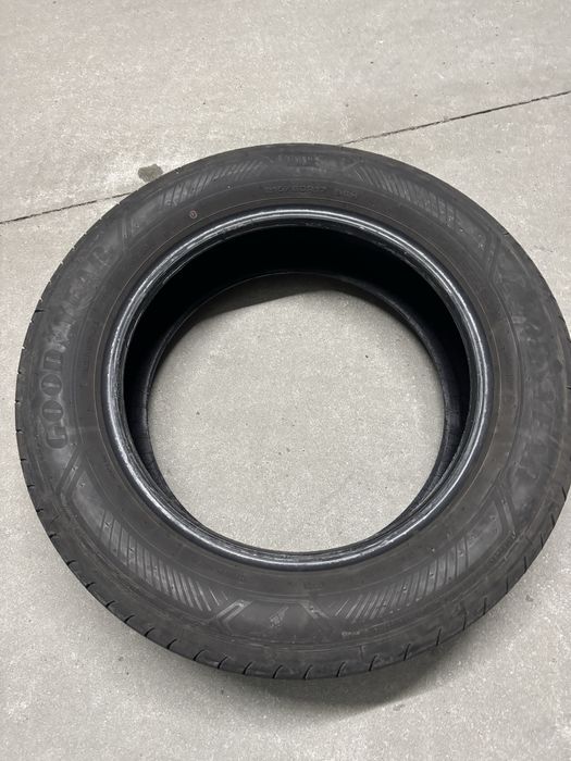 Pneu Good Year 215 60 R17