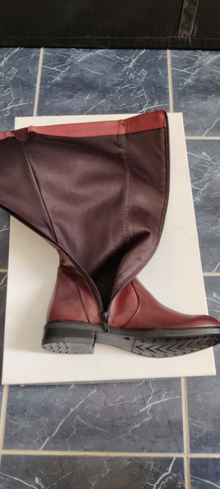 Чоботи жіночі шкіряні