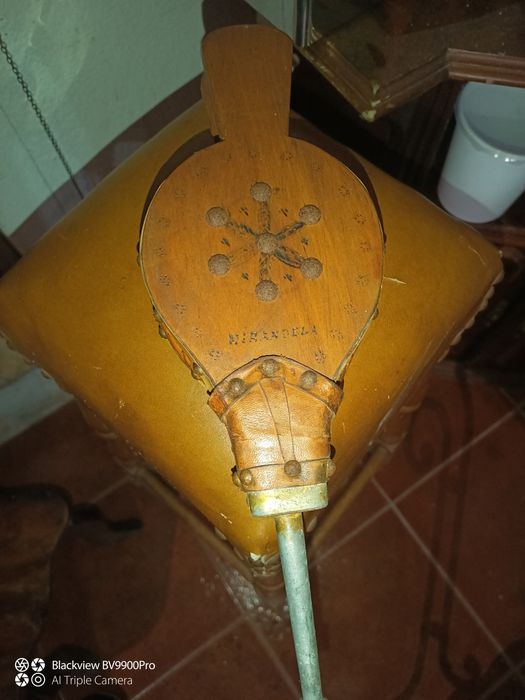 Pequeno soprador de fole antigo para lareira
