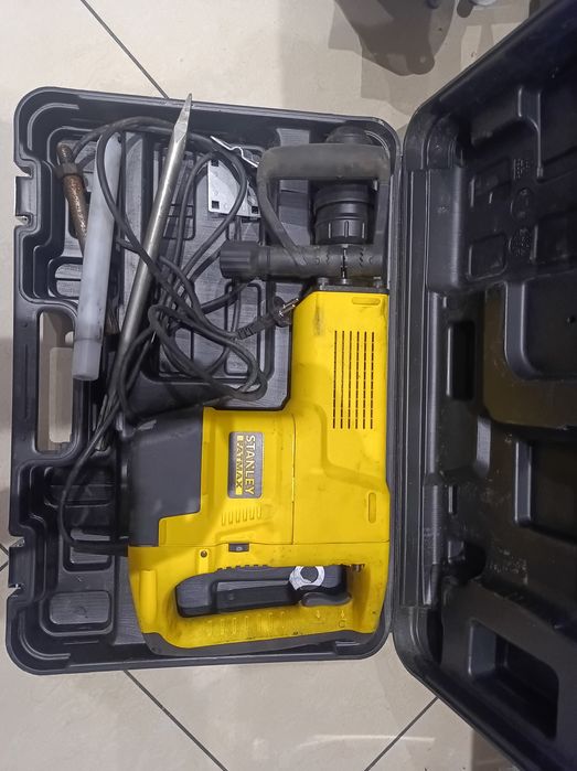 Młot  udarowy Stanley Fatmax 5-15J 1600W