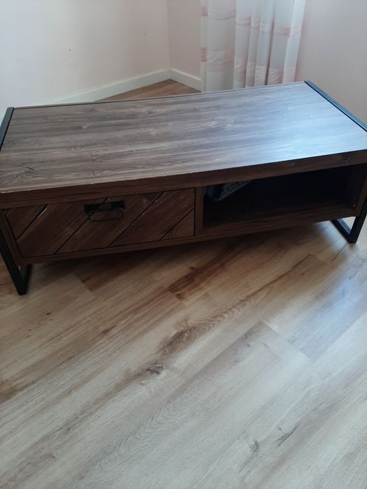 Mesa de centro em madeira e ferro