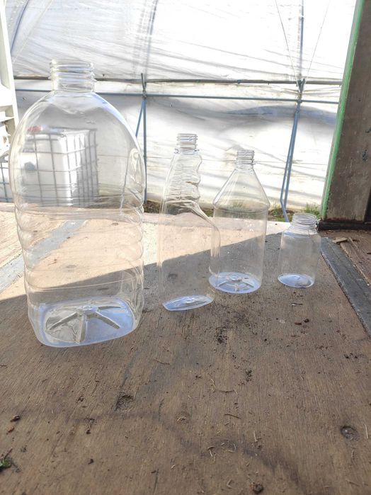 Пластикова пляшка