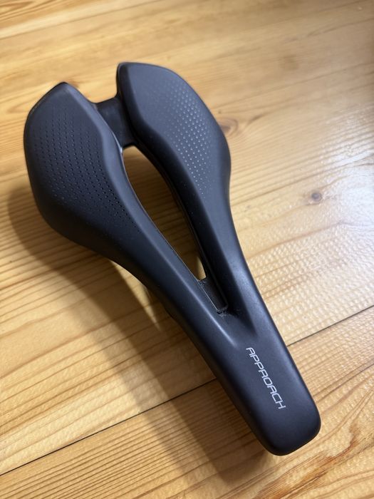 Siodełko Giant Approach (143 mm) – jak nowe