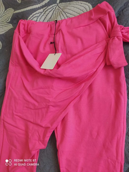 Spodnie różowe dresowe  Nowe