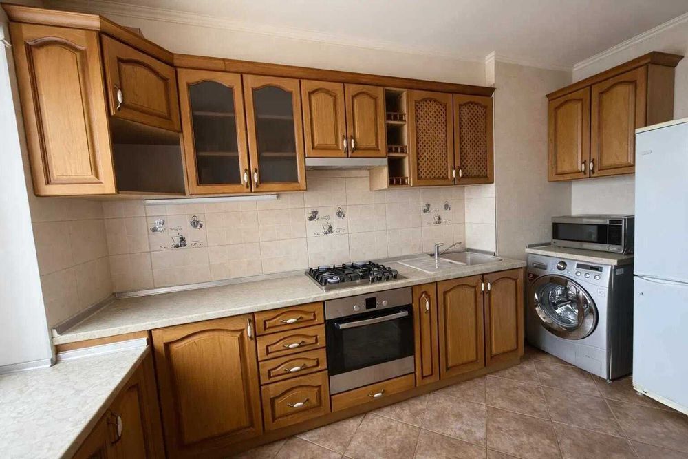 3к квартира 70м2, кімнати роздільні, м-н Сади-3