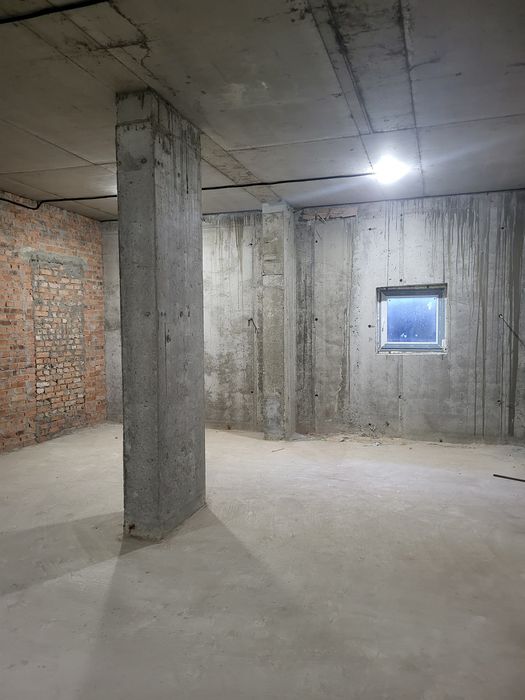 Продам комерцію 60кв