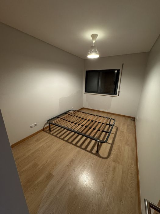 Alugo t2 moderno pinhal novo