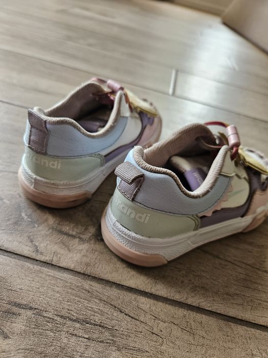 Buty dziewczęce rozmiar 28
