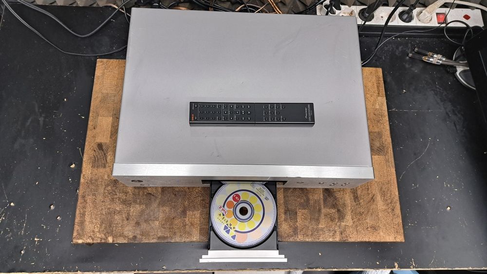 Cd Pioneer PD-50-S z pilotem