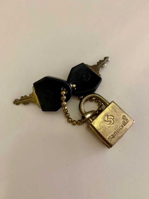 Mala de viagem grande SAMSONITE com cadeado