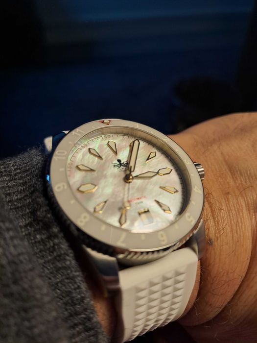 Relógio automático Phoibos Voyager madre pérola c Seiko nh35