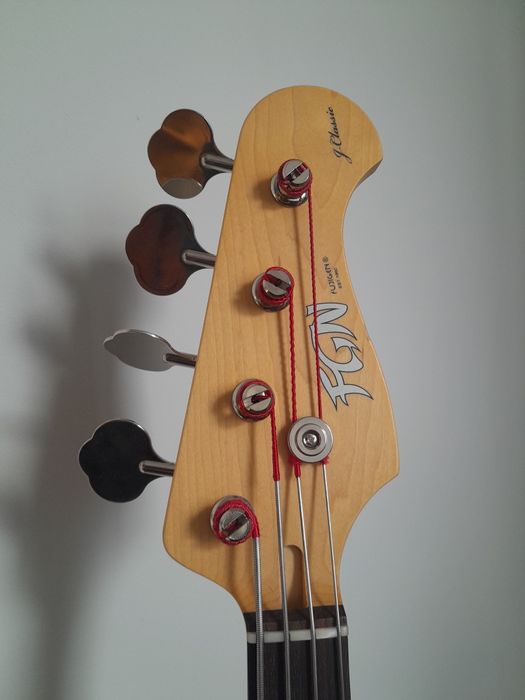 fender jazz bass japan - Купить бас-гитары - Цена на OLX.ua