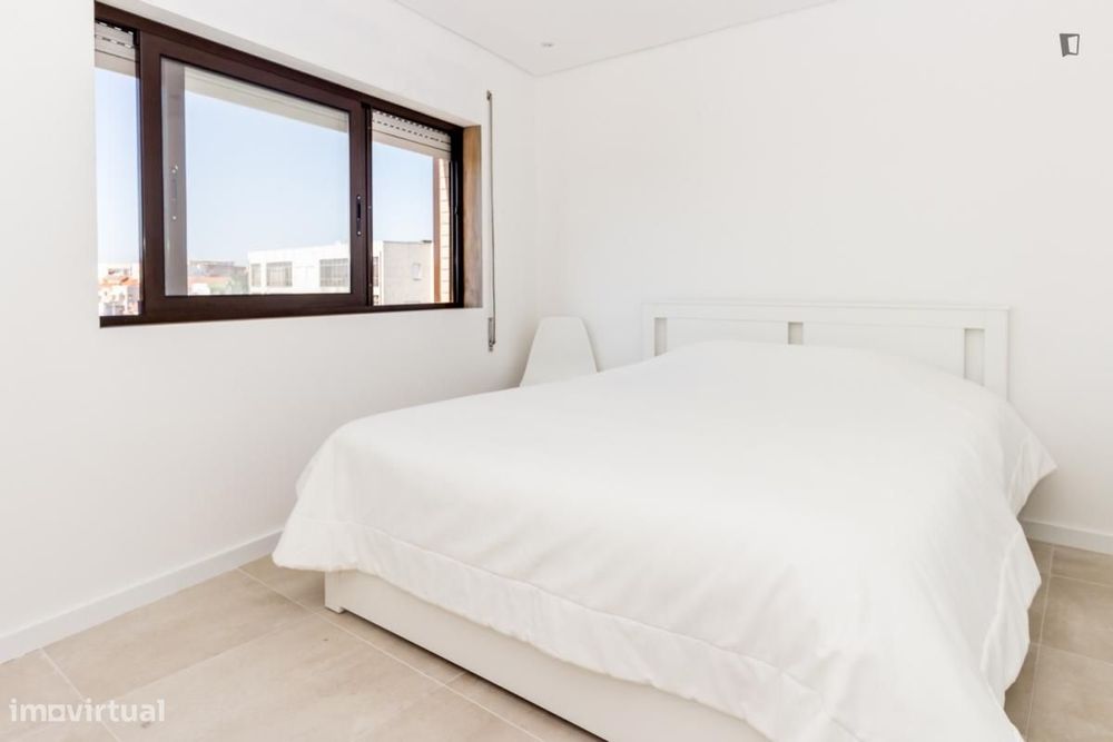 Quarto - localizado em Póvoa de Varzim Porto