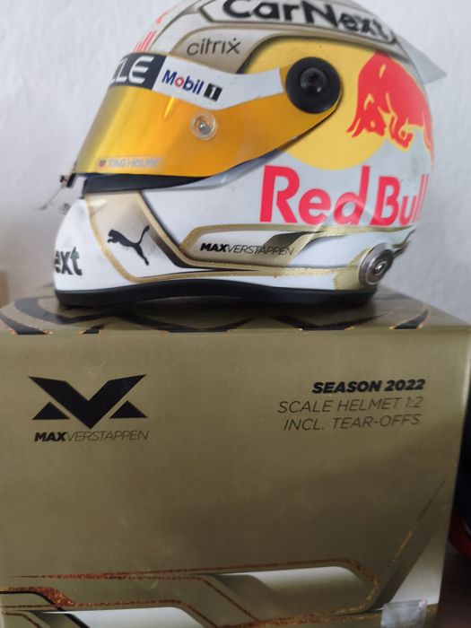 Capacete 1:2 max verstappen