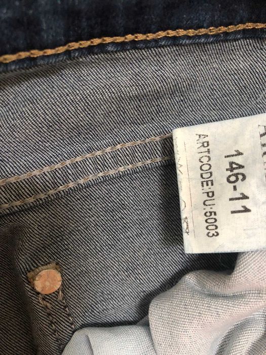 Dziewczęce jeansy rozmiar 146