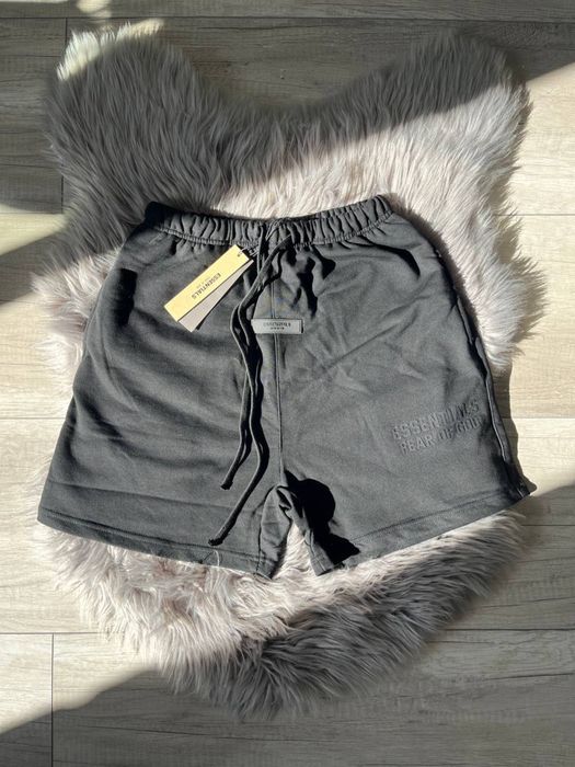 Шорти Essentialls ,Знижка ‼️