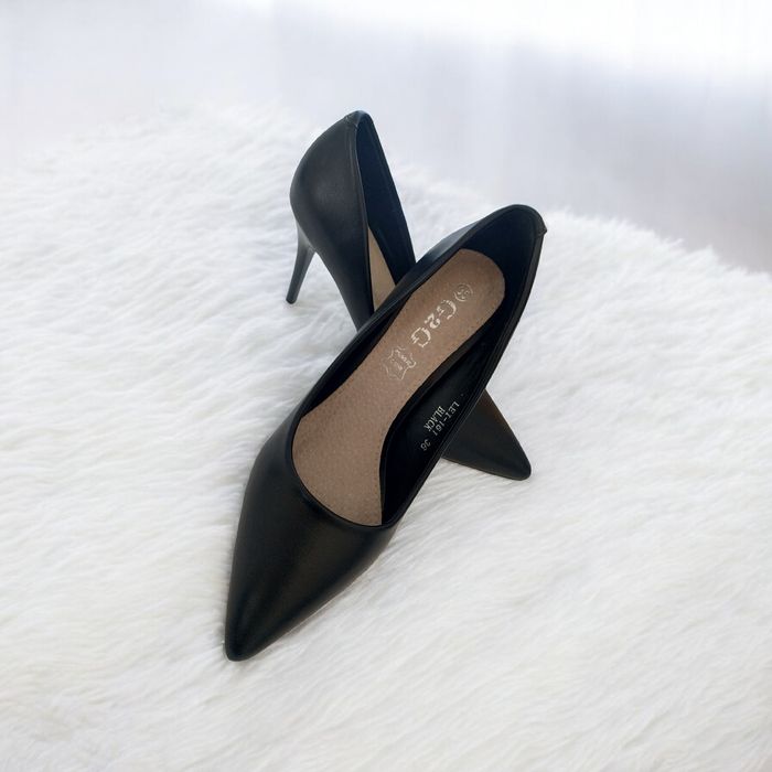 Buty na obcasie szpilki czarne klasyczne czółenka