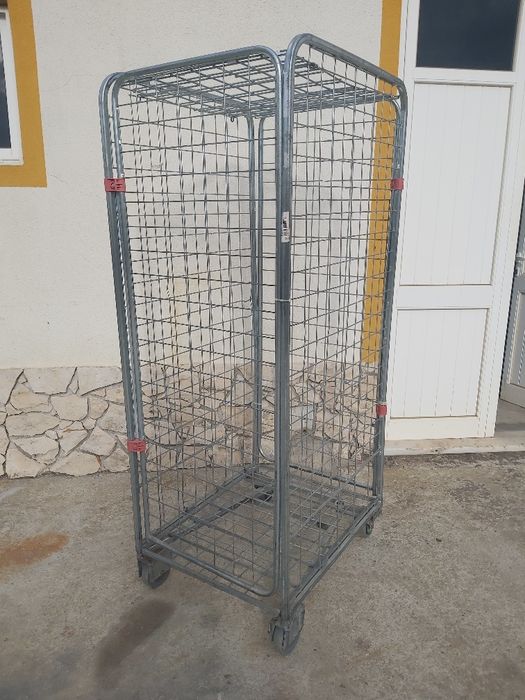 Carrinho metálico tipo "Combi"