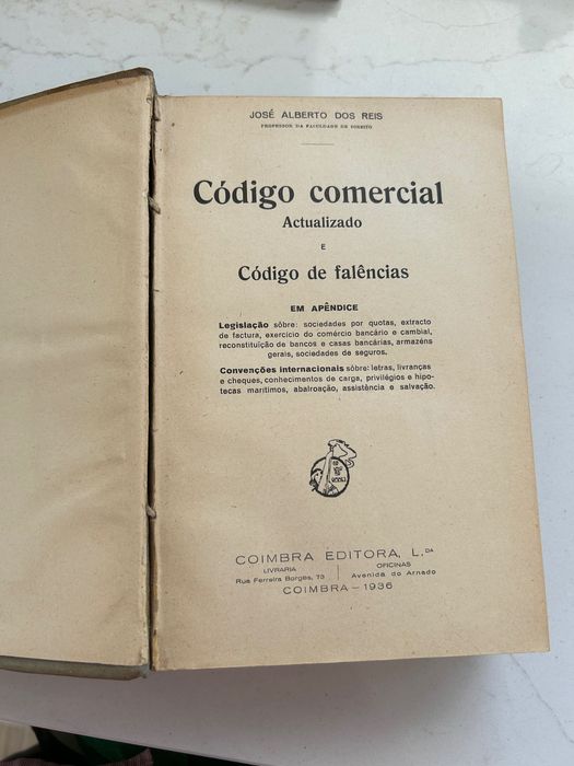 Livro Código Comercial Coimbra 1936