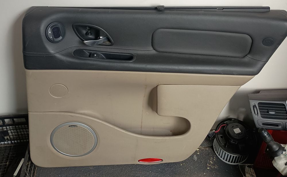 Boczki skora + roletki renault espace 4