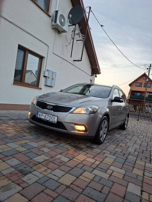 Kia ceed kombi lift