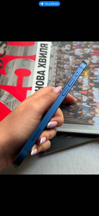iPhone 12  64 ГБ синій