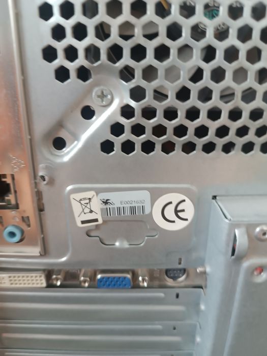 Komputer stacjpnarny YAMO ENGINE 726