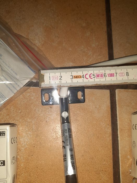 Lampka, kinkiet nad lustro, szafkę